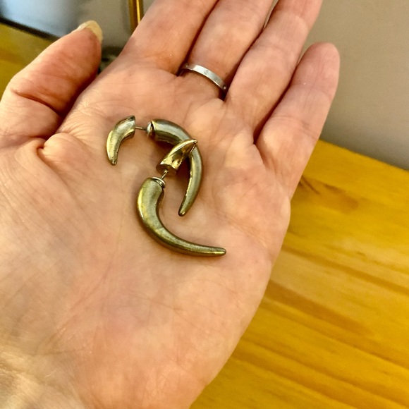 Asos bronze-gold tusk earrings - Picture 2 of 3